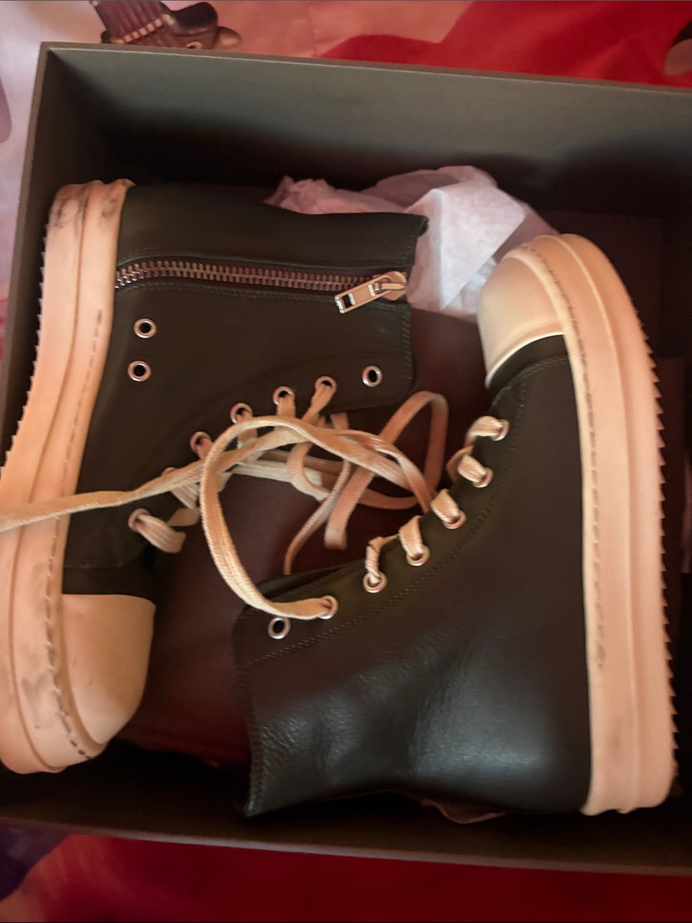 Saks Fifth Avenue Forest/Milk Sneaker Box Label